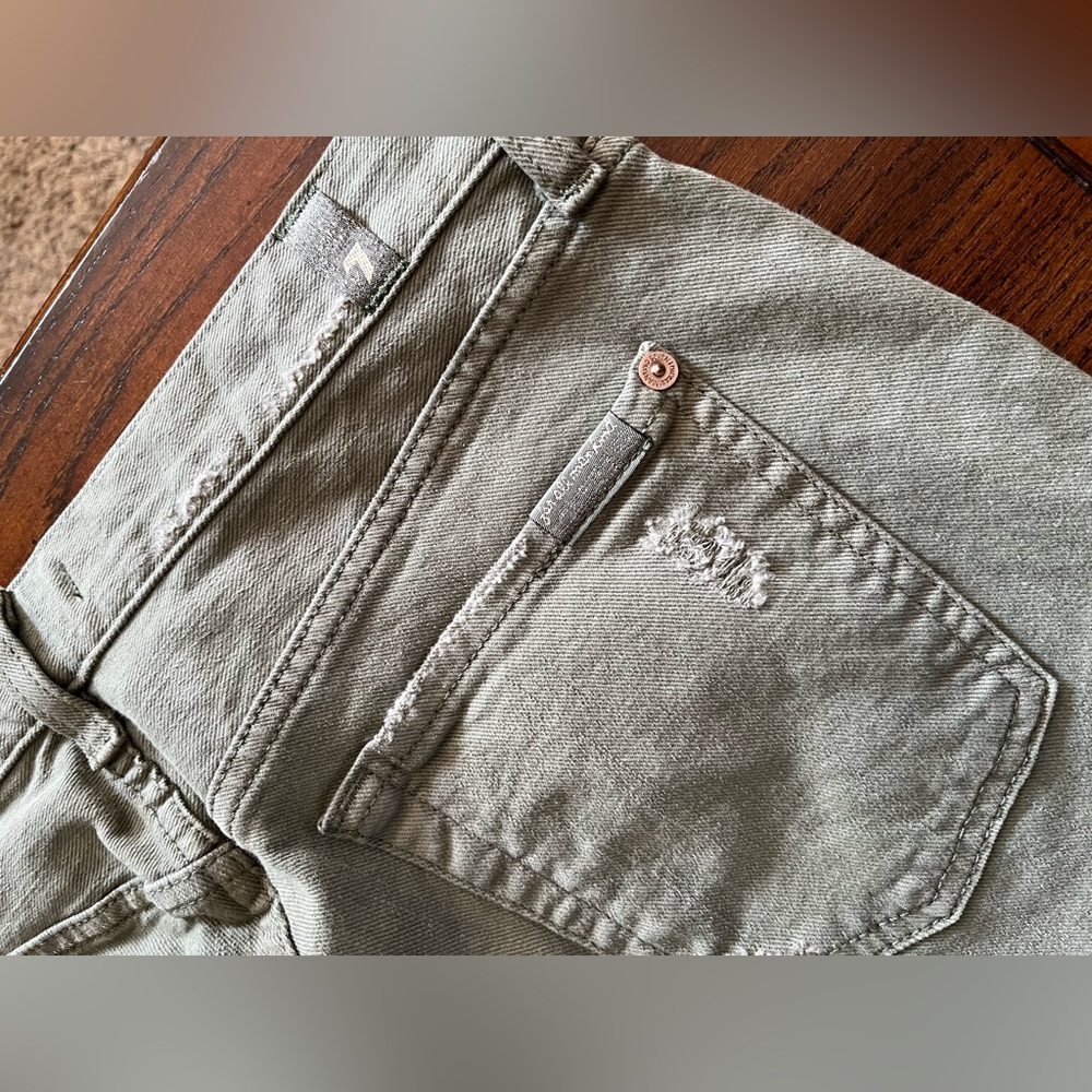 7 For All Mankind women’s jeans size 27